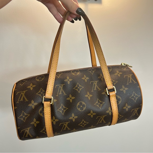 Louis Vuitton Monogram Canvas Shoulder Bag - Picture 2 of 13
